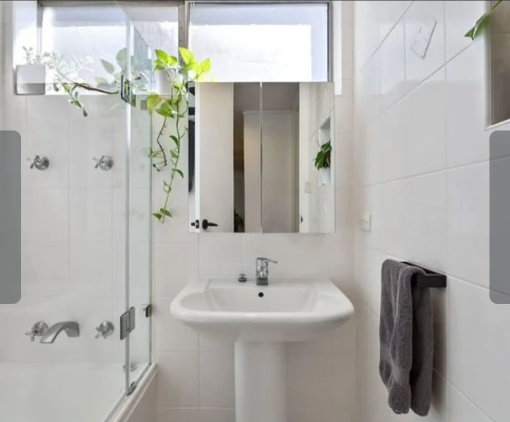 Room for Rent in Narrabundah, Canberra | $300, Unfurnished, Shared bathroom - student accommodation in Canberra - img_4