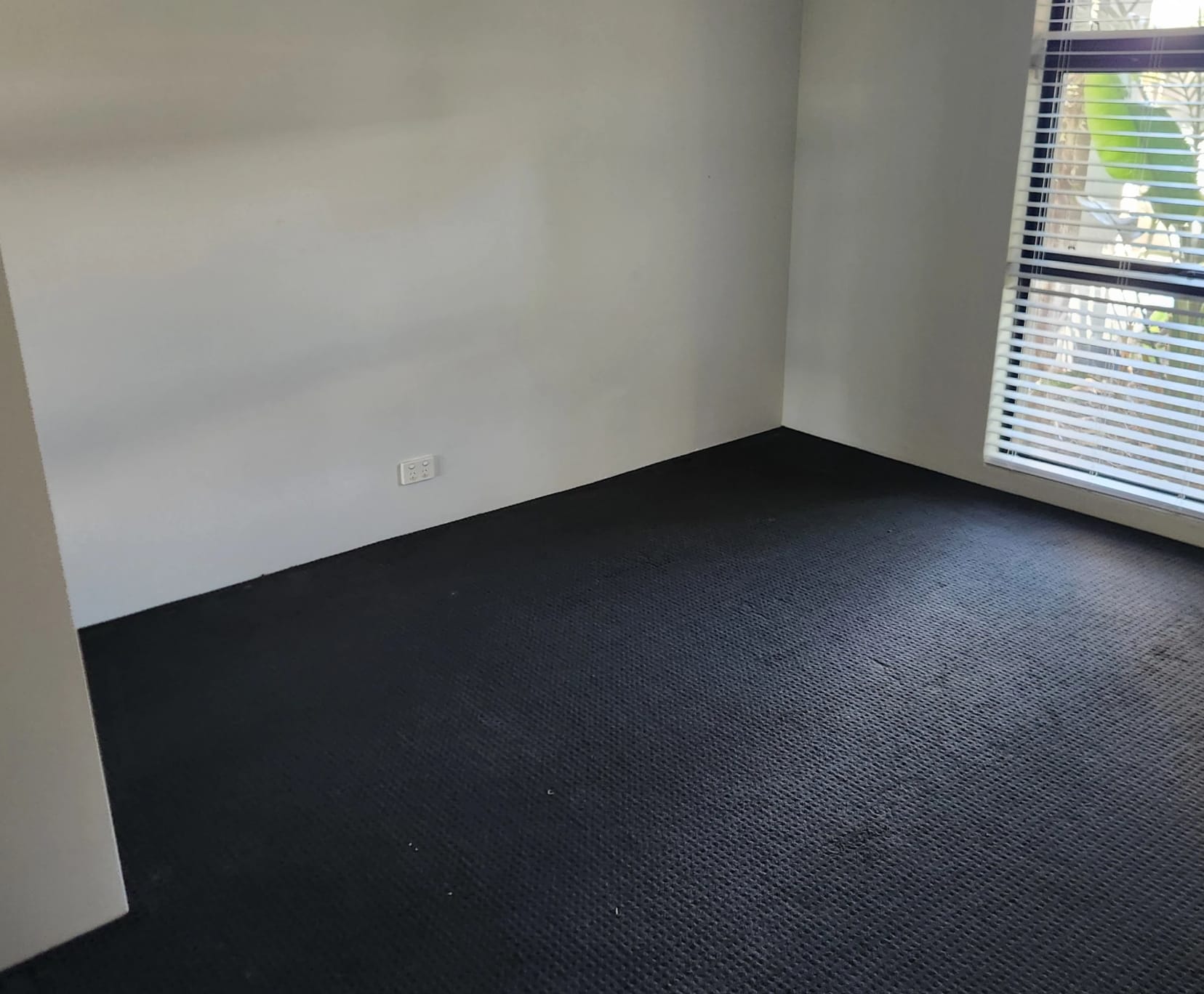 3 Rooms for Rent in Meadow Springs, Perth | $250, Unfurnished, Shared bathroom - student accommodation in Perth - img_2