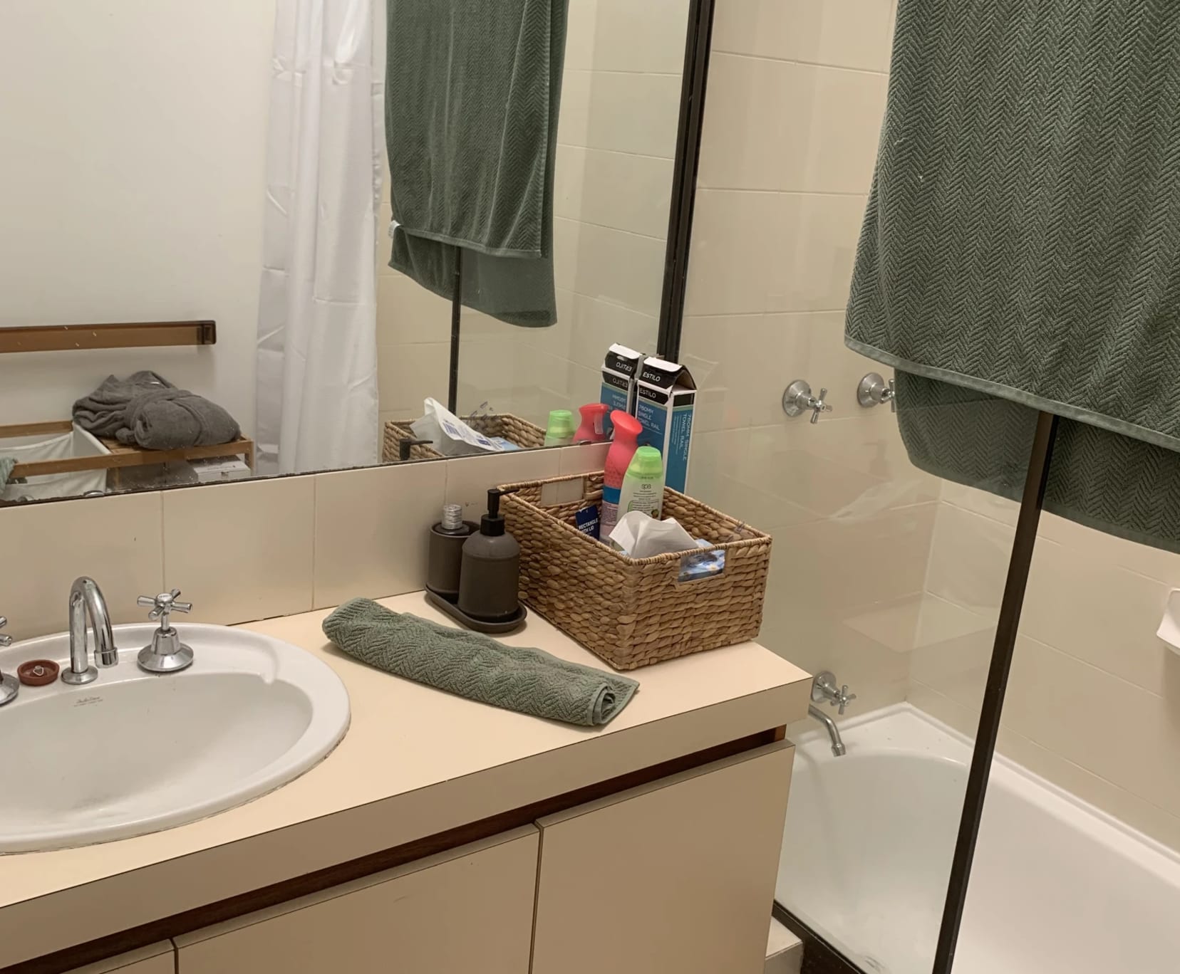 Room for Rent in Mount Pleasant, Perth | $310, Furnished, Shared bathroom - student accommodation in Perth - img_5