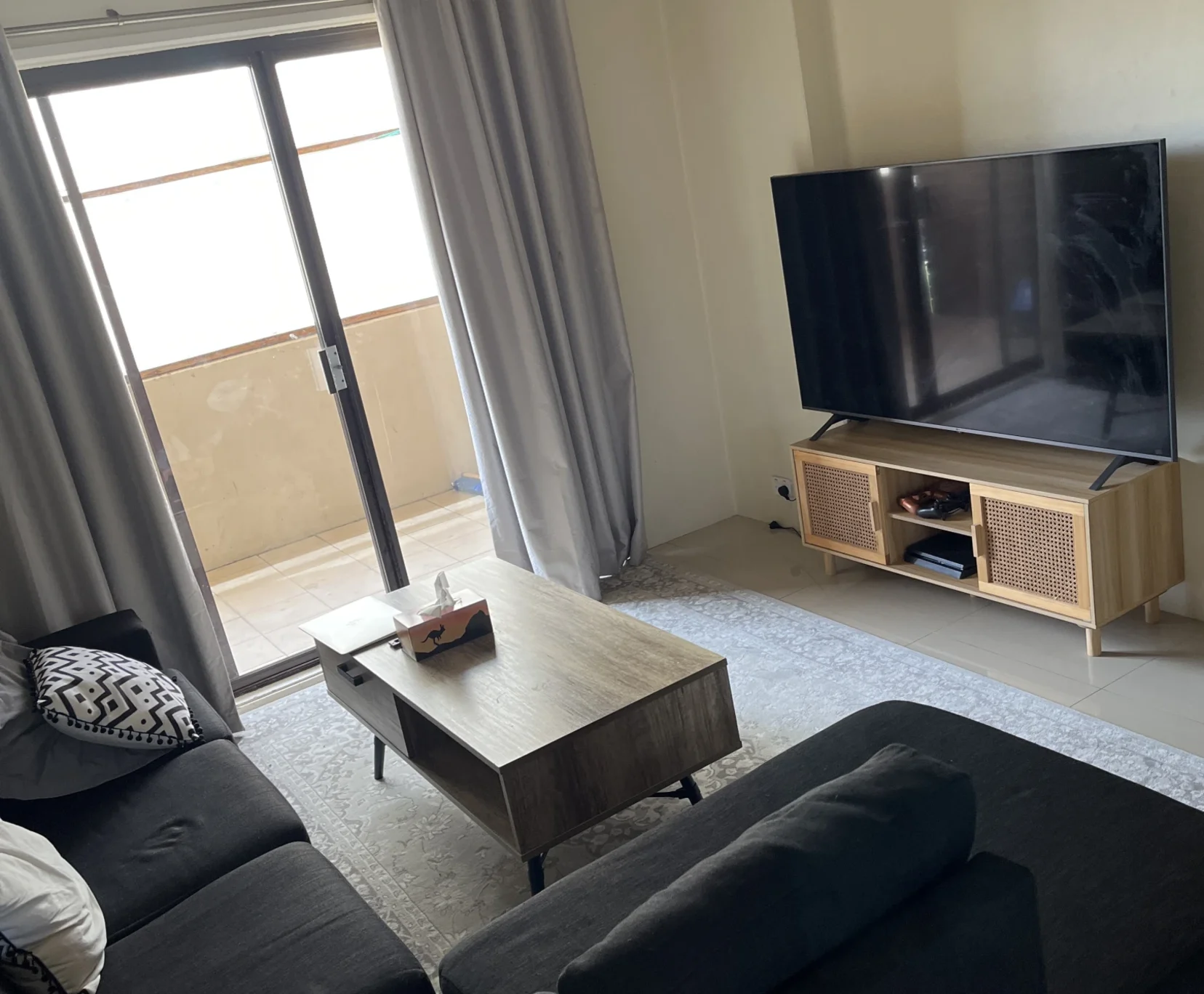 Studio for Rent in Macquarie, Canberra | $425, Furnished, Ensuite student accommodation in Canberra - img_2