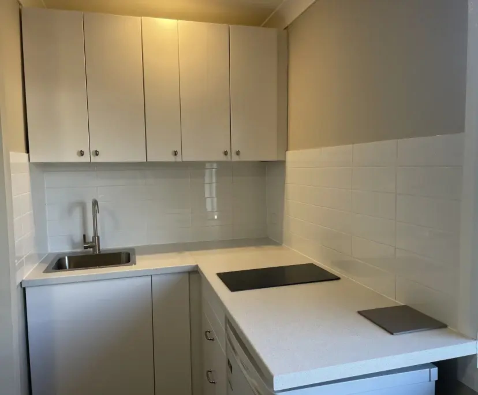 Studio for Rent in Clontarf, Brisbane | $350, Furnished, Ensuite - student accommodation in Brisbane - img_1