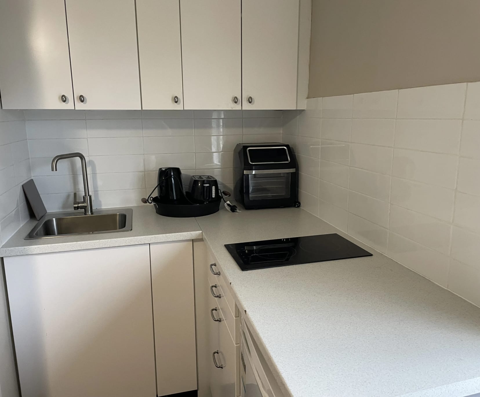Studio for Rent in Clontarf, Brisbane | $350, Furnished, Ensuite - student accommodation in Brisbane - img_7
