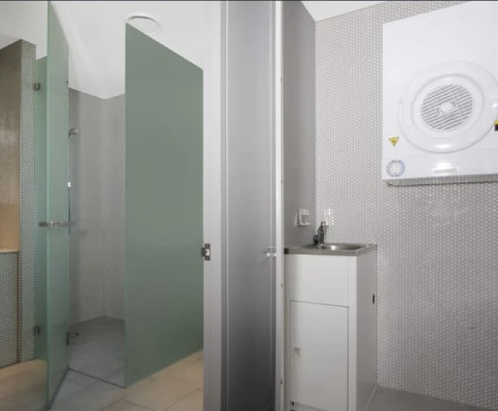 Whole Property for Rent in Kingston, Canberra | $700, Unfurnished, Own bathroom - student accommodation in Canberra - img_4