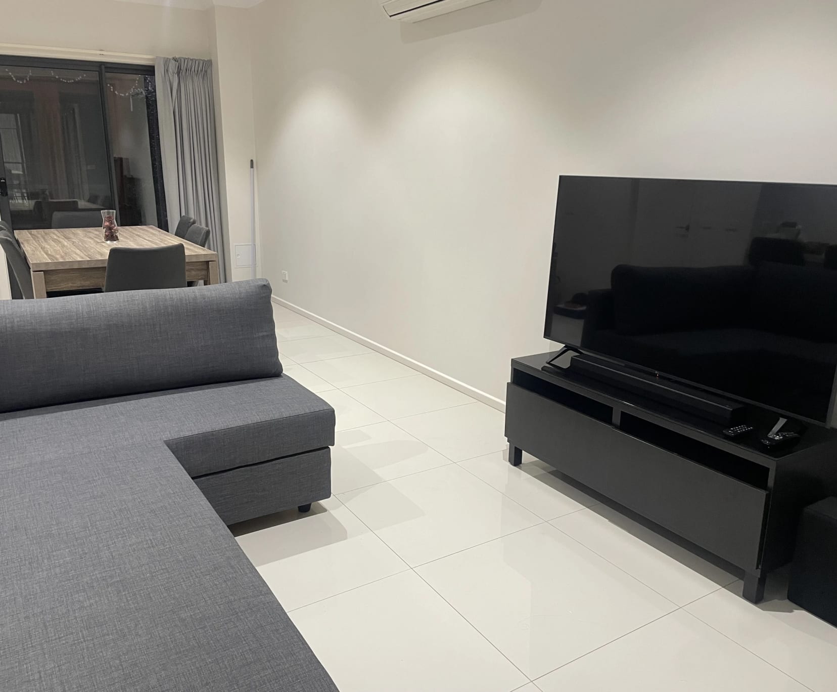 Room for Rent in Wanniassa, Canberra | $260, Furnished, Shared bathroom student accommodation in Canberra - img_8