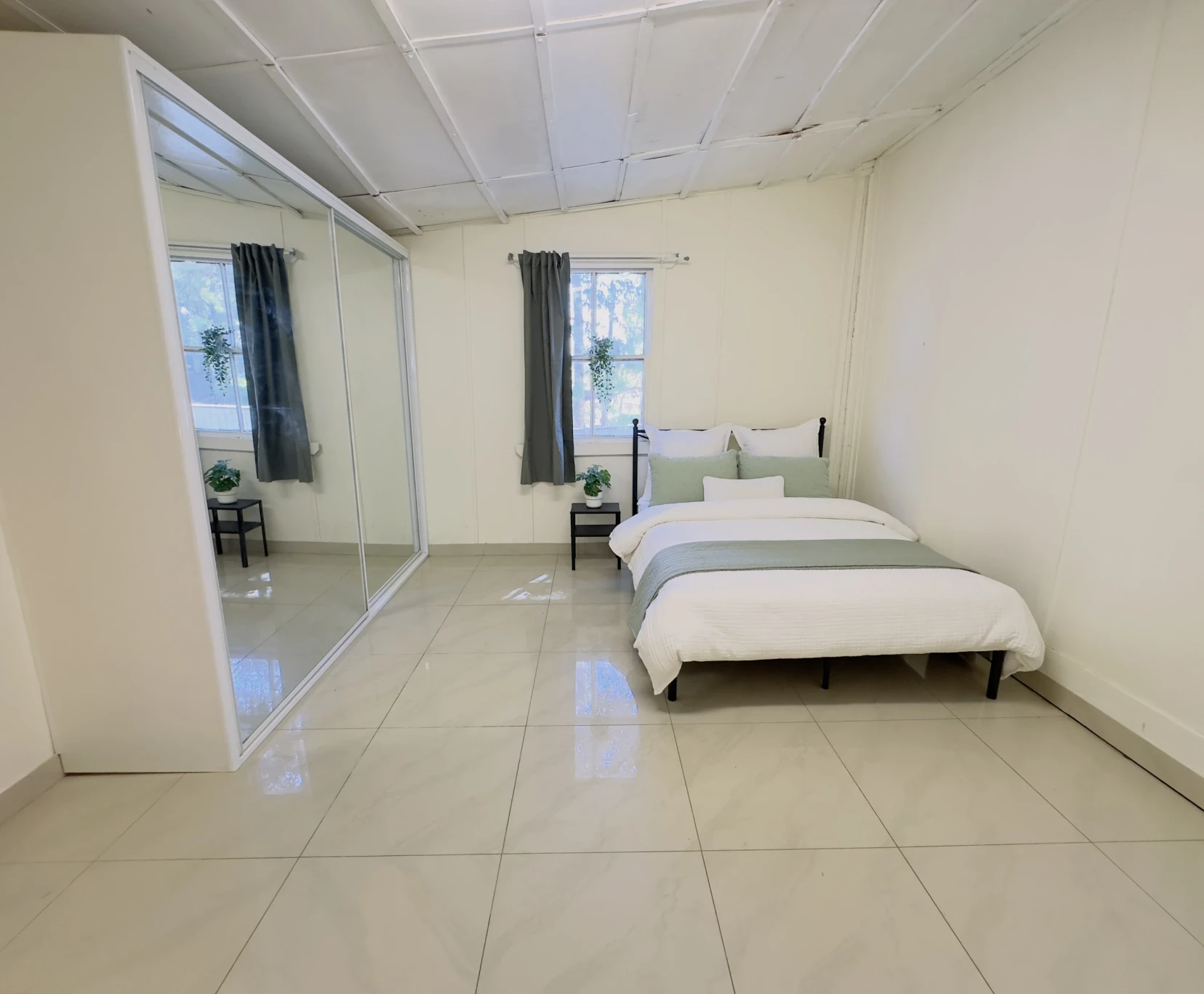Room for Rent in Seven Hills, Sydney | $230, Furnished, Shared bathroom student accommodation in Sydney - img_3