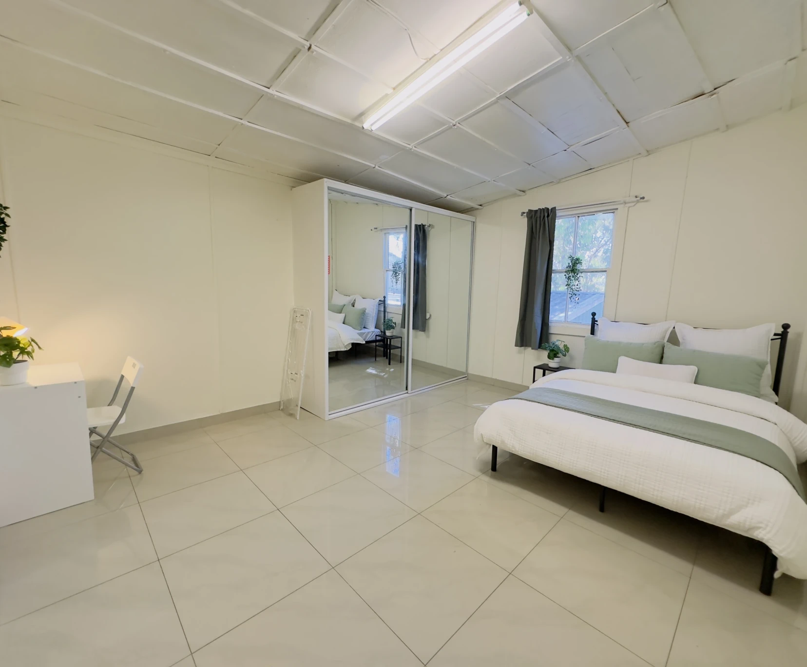 Room for Rent in Seven Hills, Sydney | $230, Furnished, Shared bathroom student accommodation in Sydney - img_4