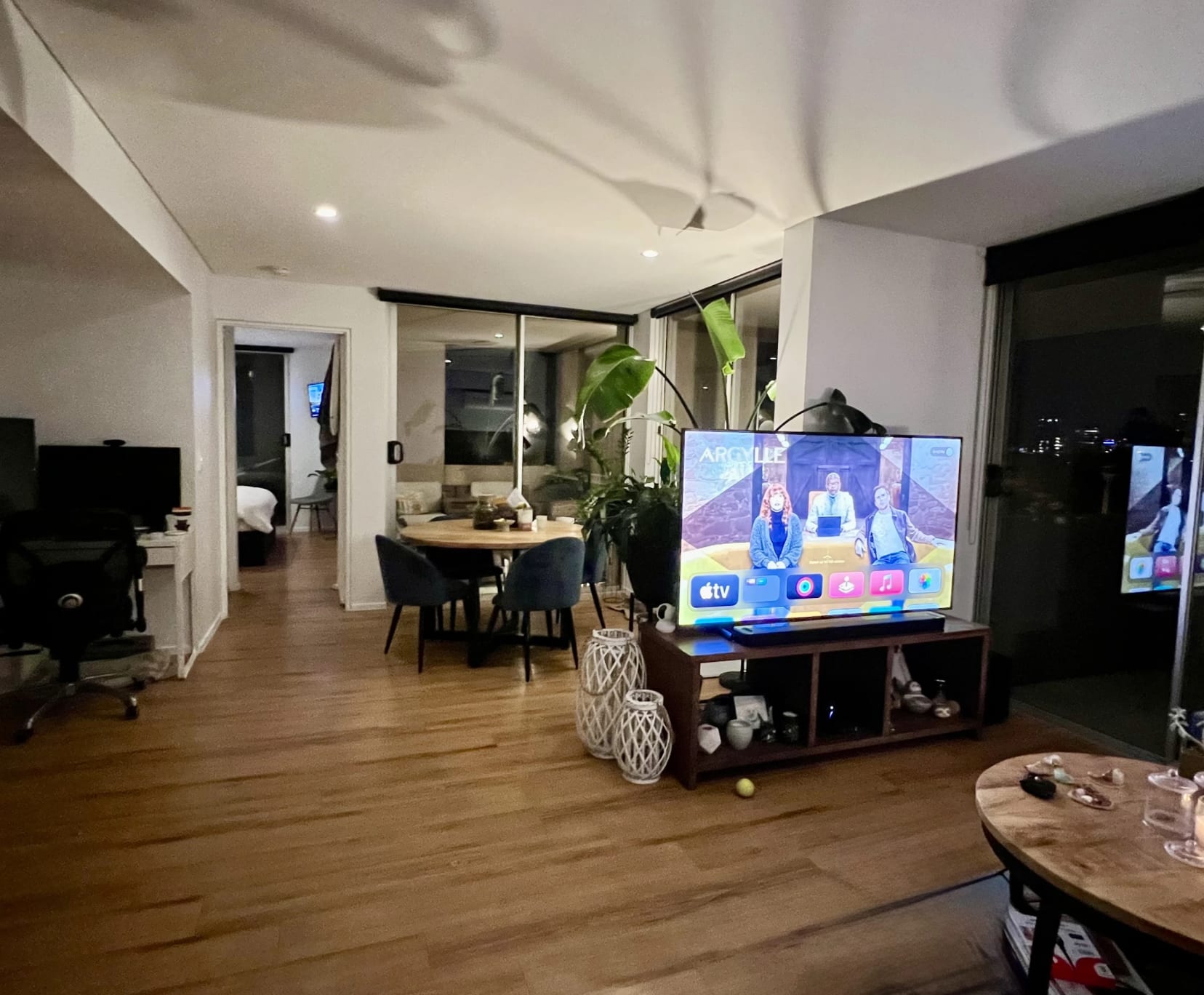 One Bed Flat for Rent in Kangaroo Point, Brisbane | $600, Furnished, Ensuite - student accommodation in Brisbane - img_6
