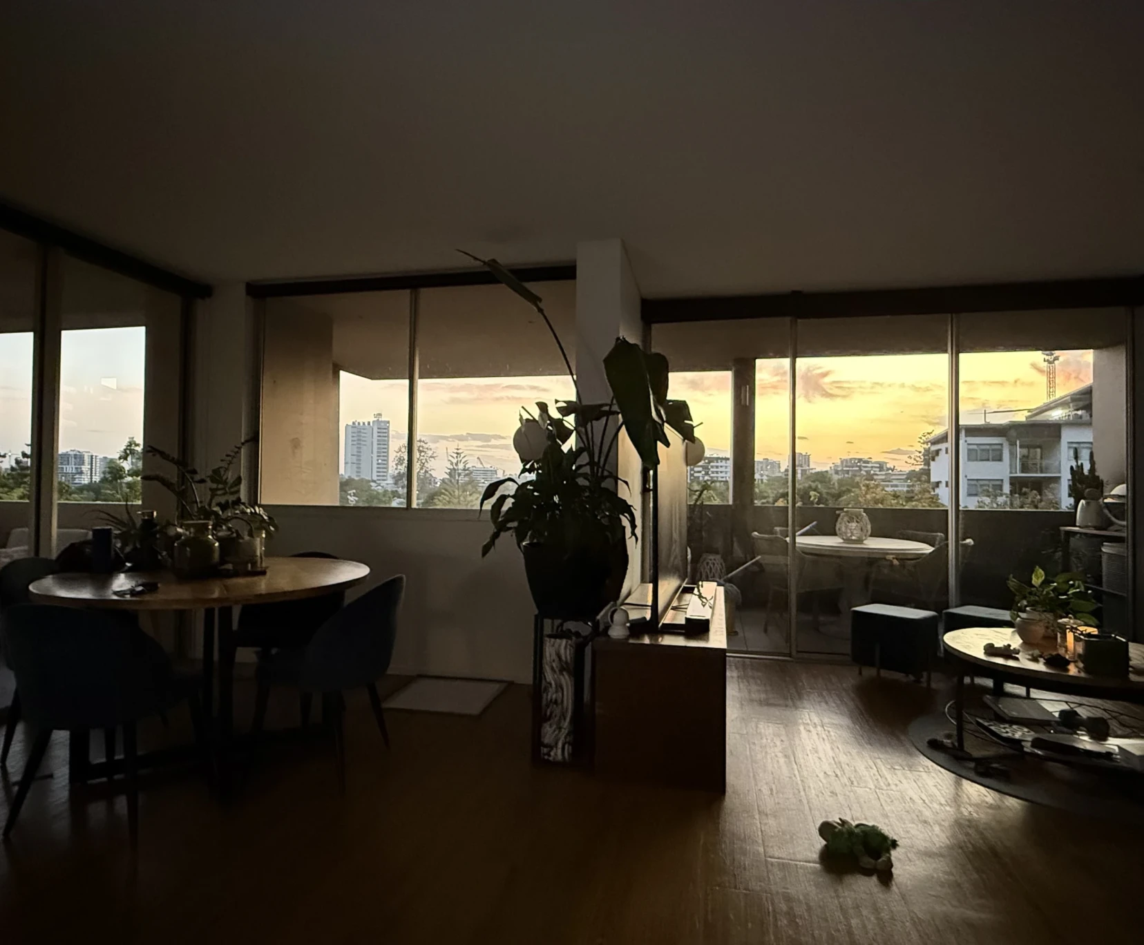 One Bed Flat for Rent in Kangaroo Point, Brisbane | $600, Furnished, Ensuite - student accommodation in Brisbane - img_8