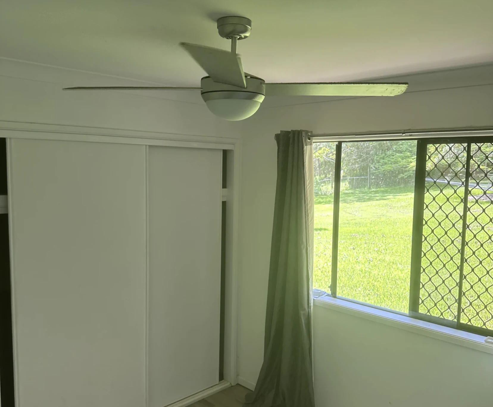 Room for Rent in Gaven, Gold Coast | $275, Unfurnished, Shared bathroom - student accommodation in Gold Coast - img_3