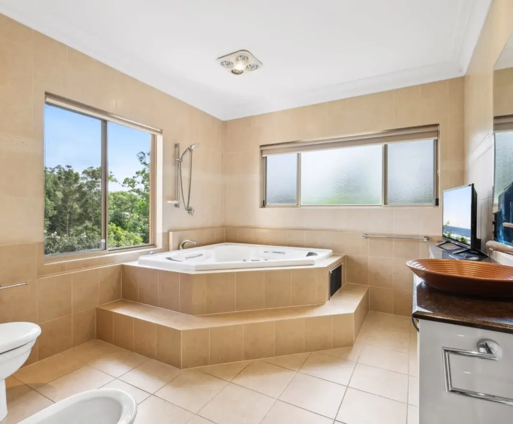 Room for Rent in Nerang, Gold Coast | $350, Unfurnished, Shared bathroom - student accommodation in Gold Coast - img_11
