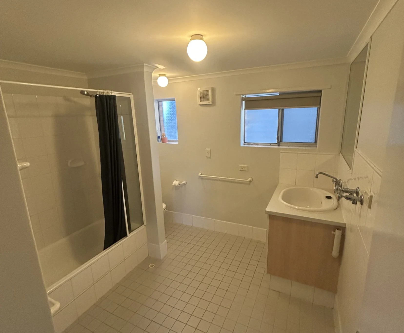 Room for Rent in Coolbellup, Perth | $275, Unfurnished, Shared bathroom - student accommodation in Perth - img_9