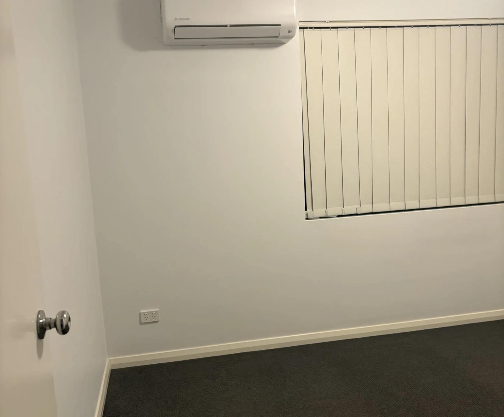 2 Rooms for Rent in Hilbert, Perth | $320, Unfurnished, Shared bathroom student accommodation in Perth - img_5