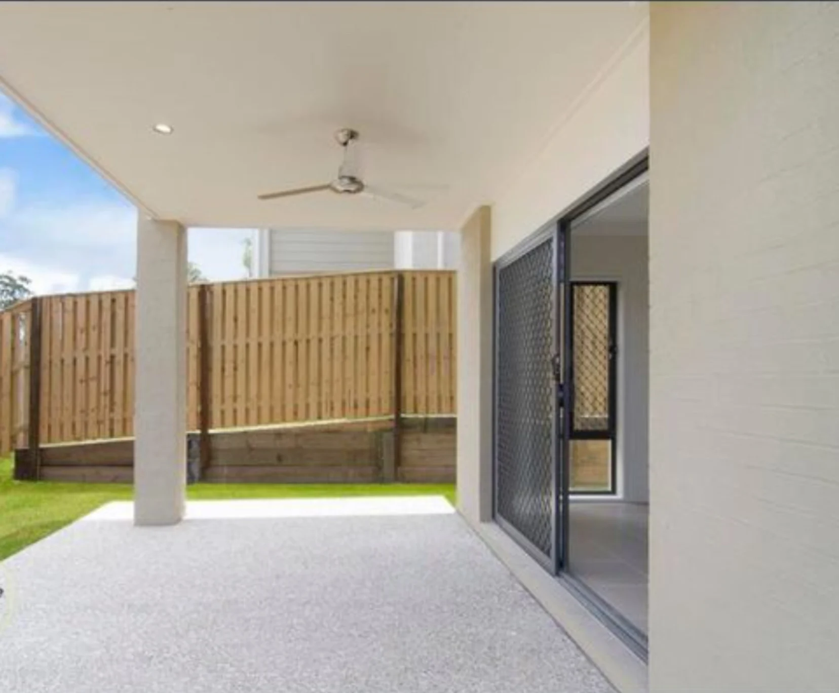 Room for Rent in Coomera, Gold Coast | $225, Flexible with furnishings, Shared bathroom - student accommodation in Gold Coast - img_4
