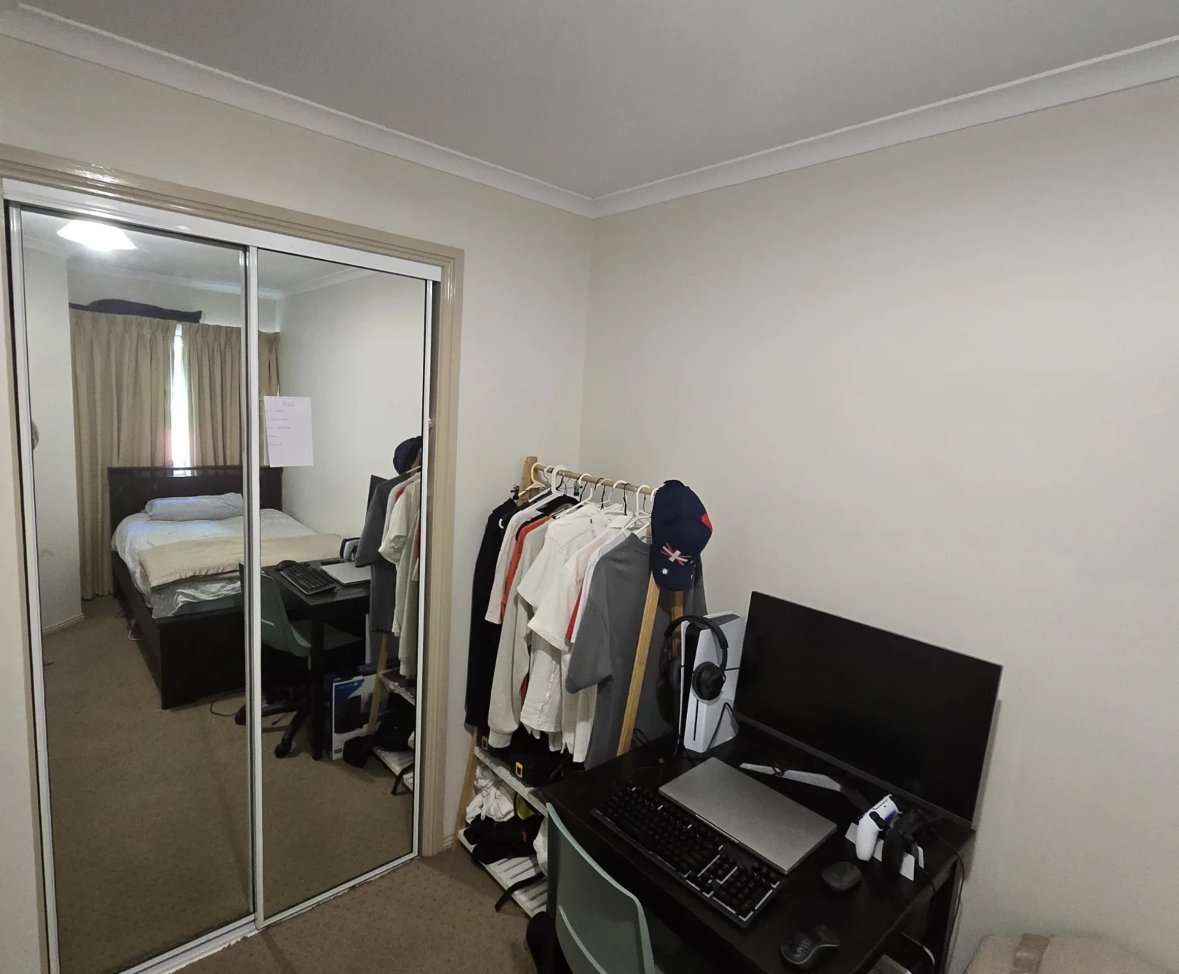 Room for Rent in Kingston, Canberra | $310, Furnished, Ensuite - student accommodation in Canberra - img_9