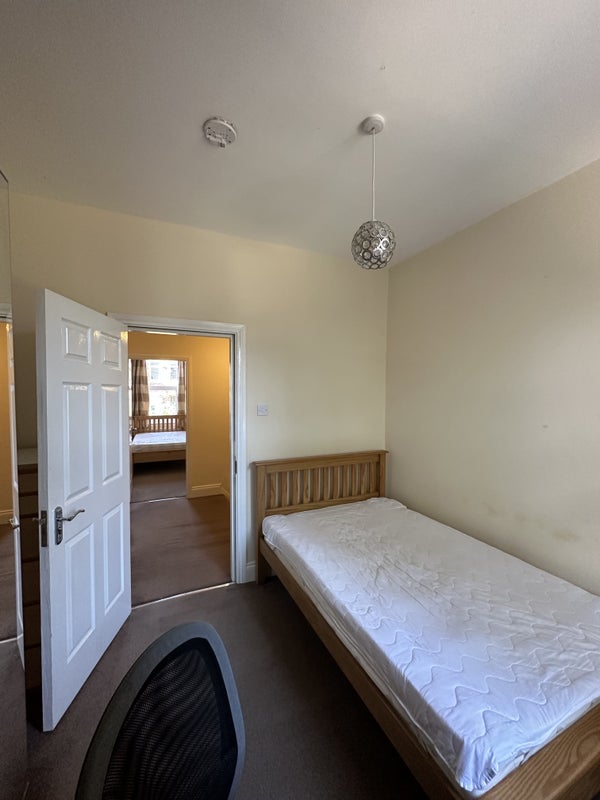 accommodation/avail-sept-room-in-3bed-sandyford-flat-from-114pw/13082024_93196072.jpg