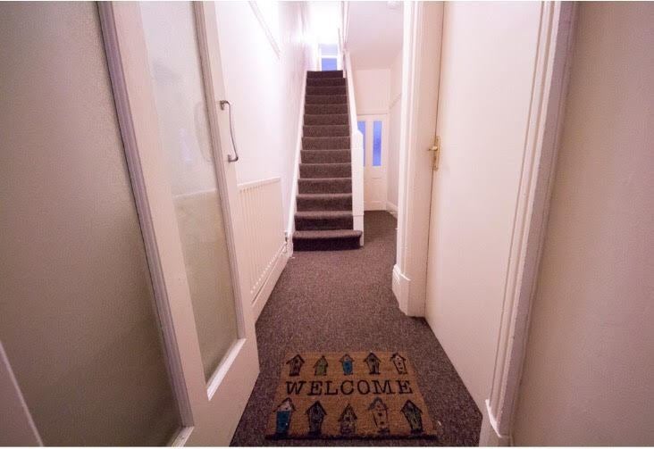 Available is a one double furnished room. - student accommodation in Leicester - img_8