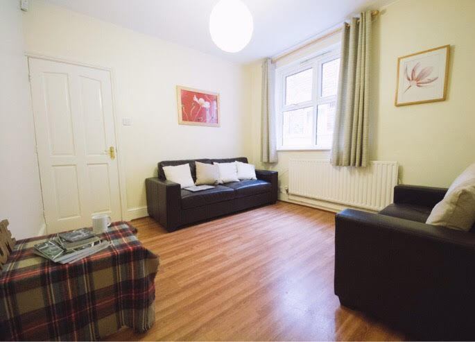 Available is a one double furnished room. - student accommodation in Leicester - img_2