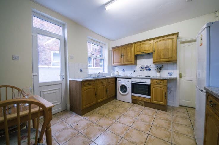 Available is a one double furnished room. - student accommodation in Leicester - img_3