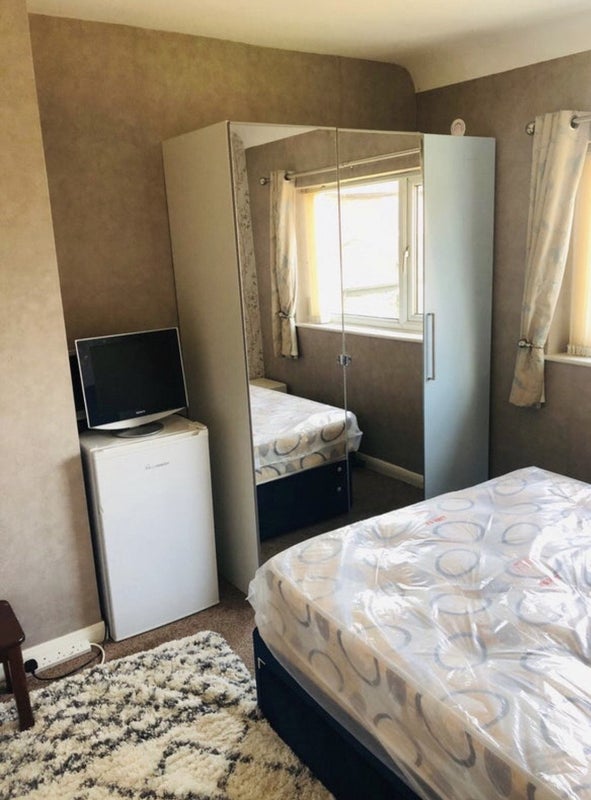 (Available) New Kings Size Bedroom - student accommodation in Manchester - img_2