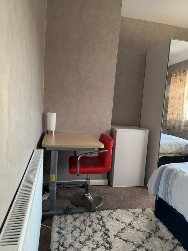 (Available) New Kings Size Bedroom - student accommodation in Manchester - img_8