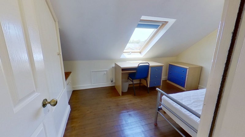 Available Now For Students And Professionals - student accommodation in Lenton - img_2