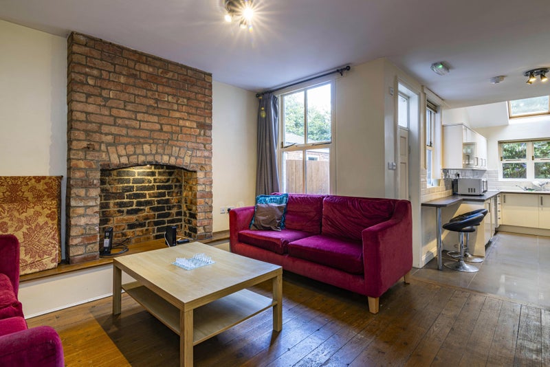 Available Now For Students And Professionals - student accommodation in Lenton - img_6