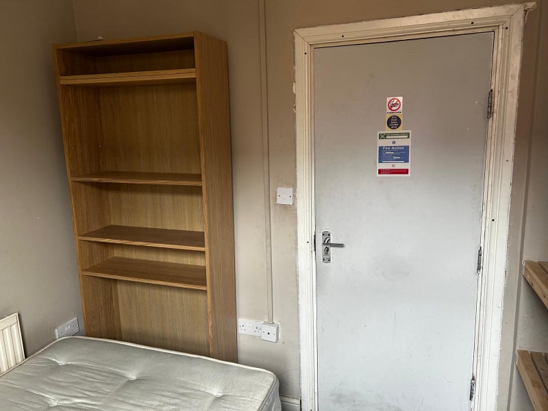 Available Now - Room In Shared House -Burford Rd - student accommodation in Nottingham - img_1