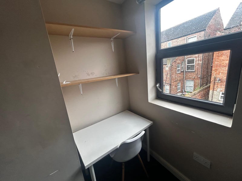 Available Now - Room In Shared House -Burford Rd - student accommodation in Nottingham - img_6