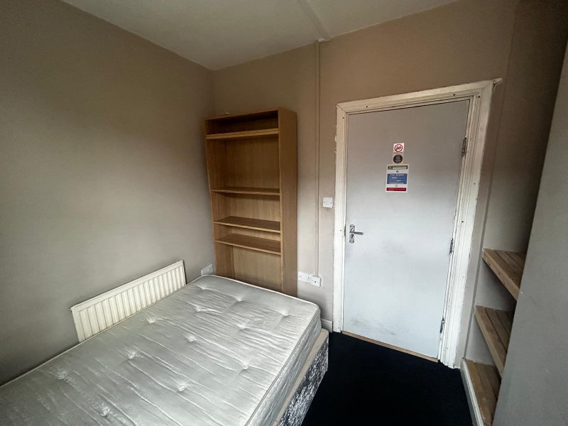 Available Now - Room In Shared House -Burford Rd - student accommodation in Nottingham - img_3