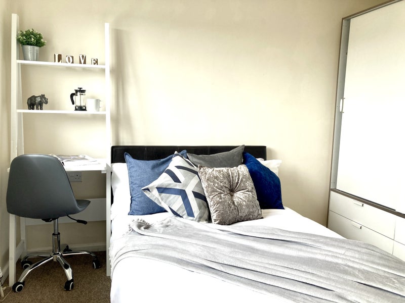 House in Reading - student accommodation in Reading - img_1