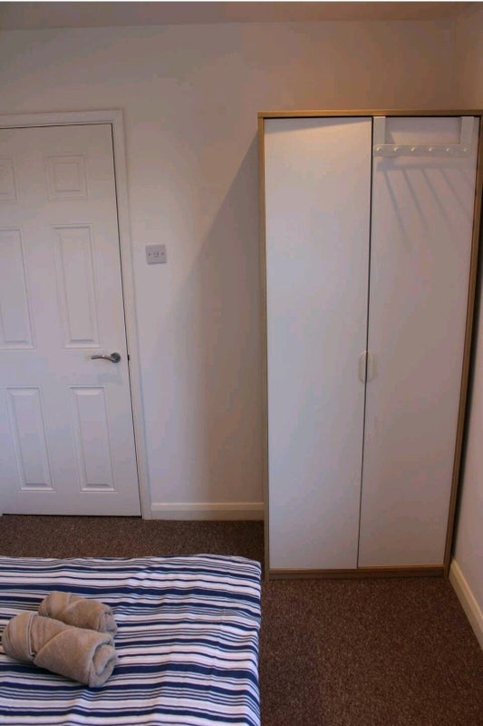 Avilable NOW  double bed near Southfields station - student accommodation in Wandsworth - img_3