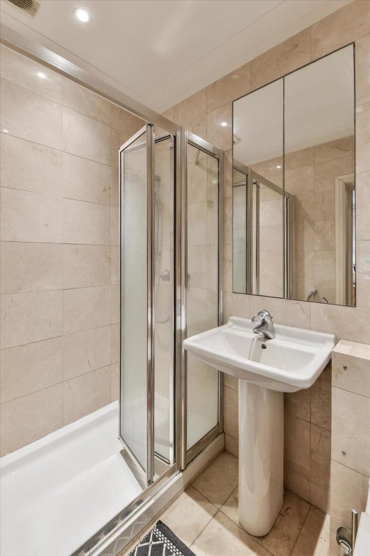 Beautiful 2 bedroom - upmarket Kensington Flat - student accommodation in High Street Kensington - img_5