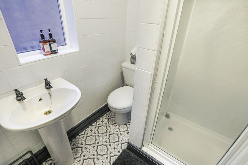 🌼 Beautiful Bright Double including bills - student accommodation in Coventry - img_13