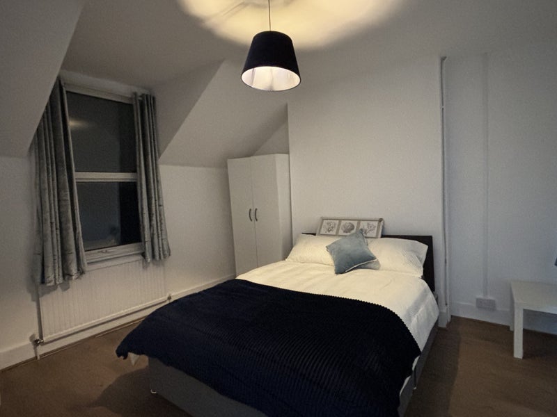 Beautiful double rooms available in 5 bed house - student accommodation in Earlsfield - img_3