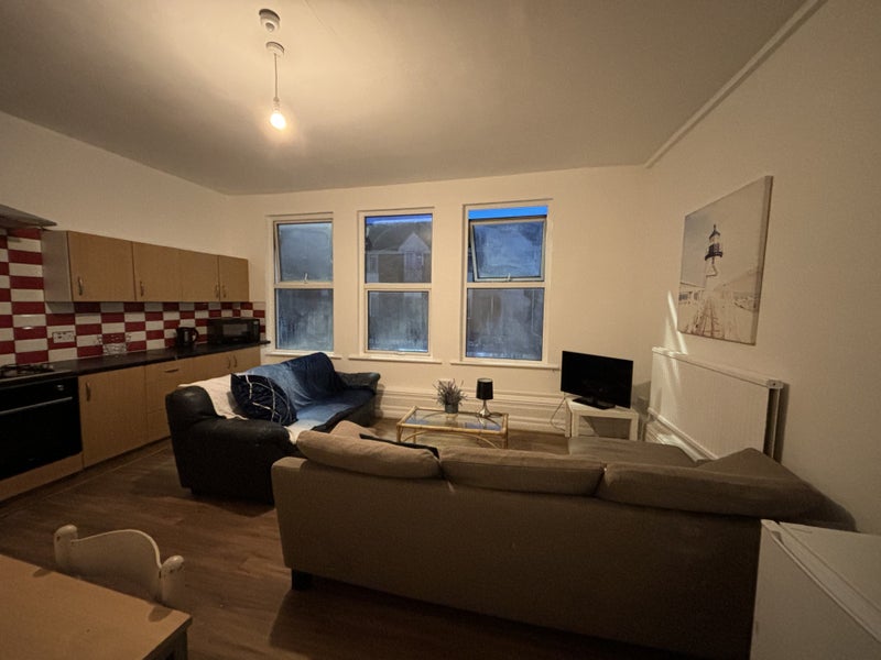Beautiful double rooms available in 5 bed house - student accommodation in Earlsfield - img_5