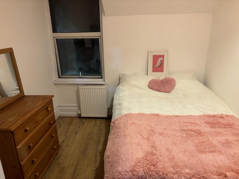 Beautiful double rooms available in 5 bed house - student accommodation in Earlsfield - img_4