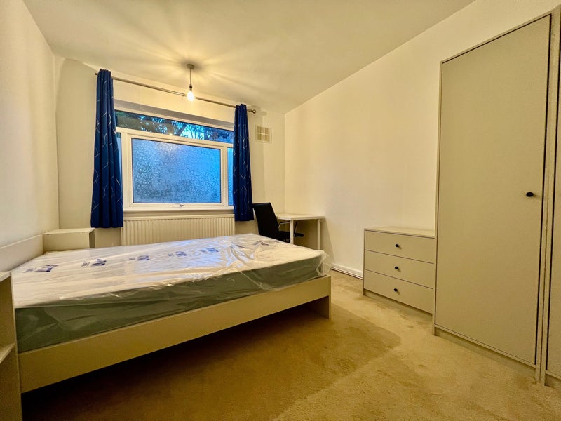 Beautiful Double Rooms Near Kingston Town - student accommodation in Kingston - img_2