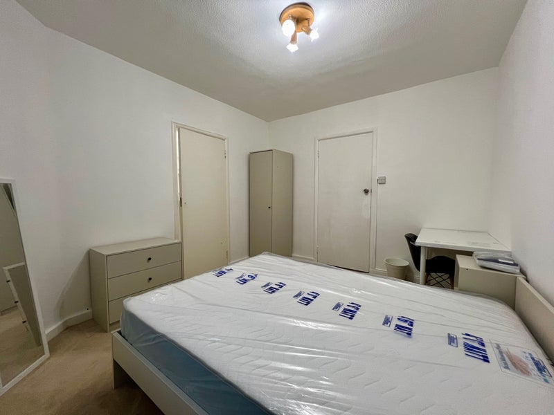 Beautiful Double Rooms Near Kingston Town - student accommodation in Kingston - img_8