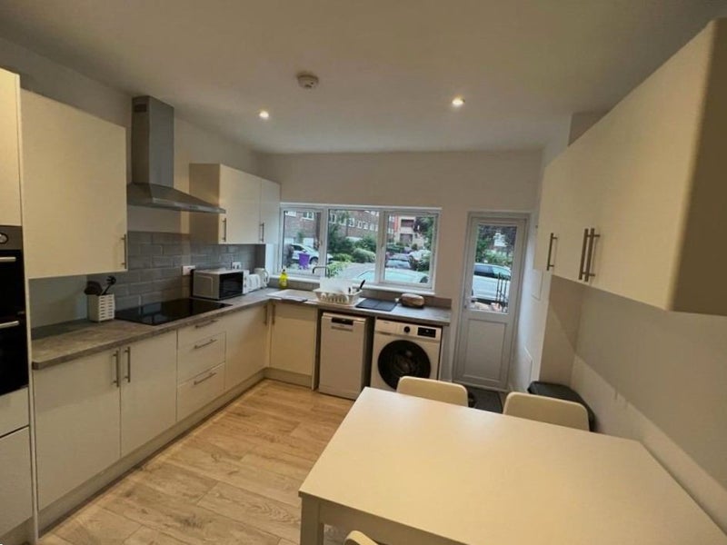 Beautiful Ensuite Room for Rent in Canary Wharf - student accommodation in Canary Wharf - img_3