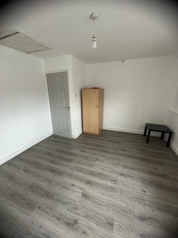 Beautiful Large Five Bedroom Home - student accommodation in St. Albans - img_8