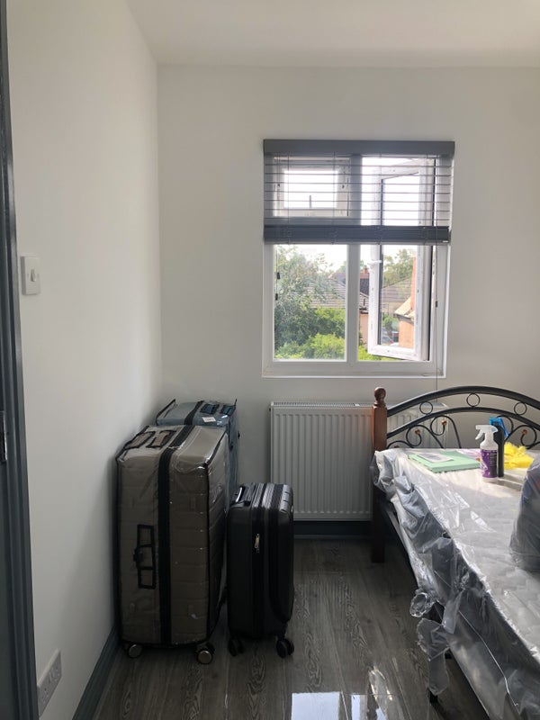 Bedroom available (females only) - student accommodation in Fallowfield - img_1