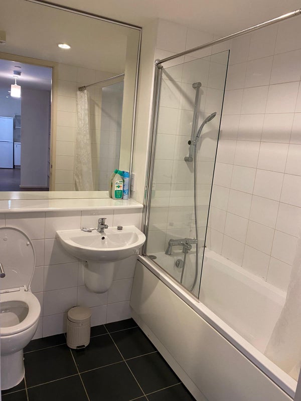Bedroom available in 2 bed flat, NG1 - student accommodation in Nottingham - img_8