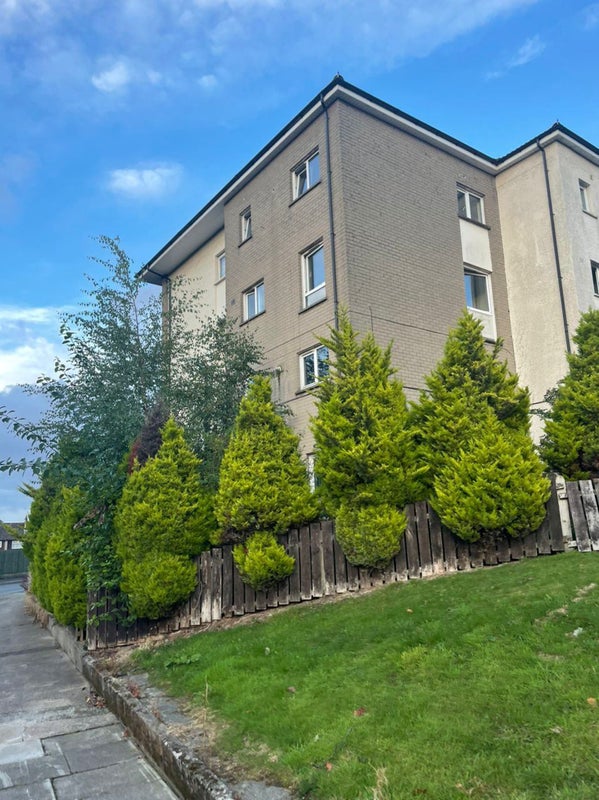 Bedroom available in Belvoir Park - student accommodation in Belfast - img_3