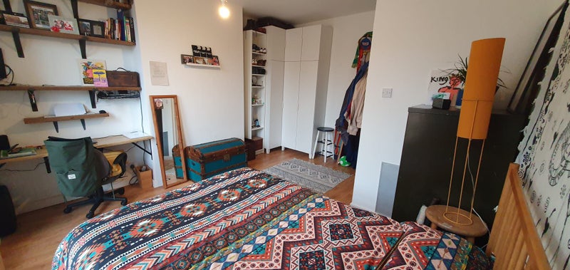 Bedroom for young professional in 2 bed flat share - student accommodation in Crosby - img_3