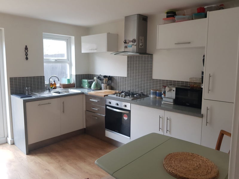 Bedroom for young professional in 2 bed flat share - student accommodation in Crosby - img_7
