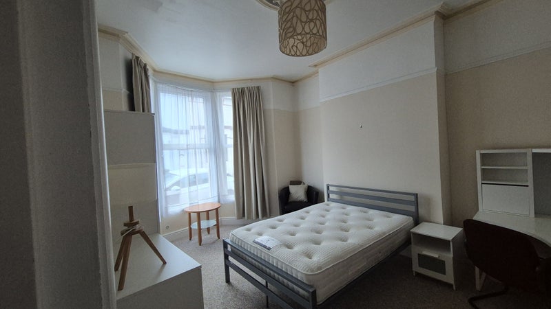 Bedroom in Young professional/Mature Student House - student accommodation in Plymouth - img_4