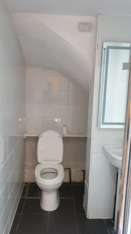 Bedsit Available in Hanwell - student accommodation in Boston Manor - img_3
