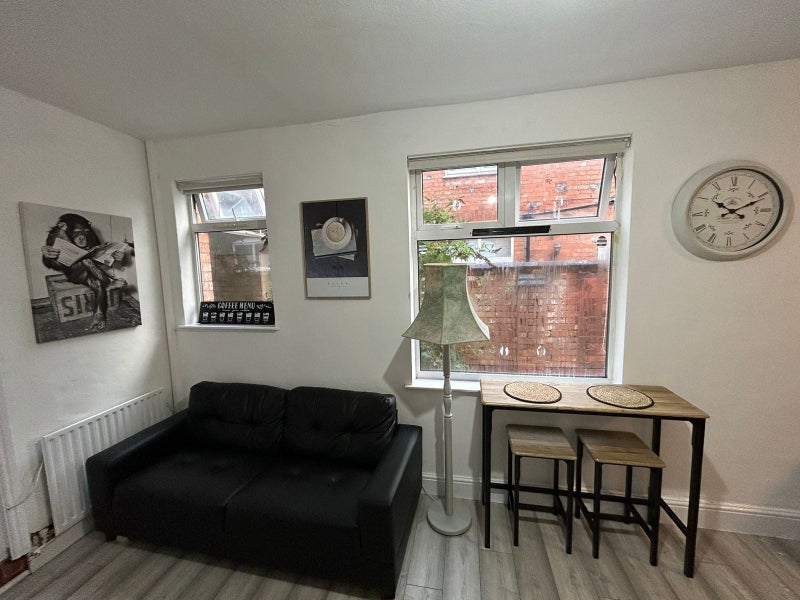  Best Rooms in Leicester - Just off Queens Road - student accommodation in Clarendon Park - img_11