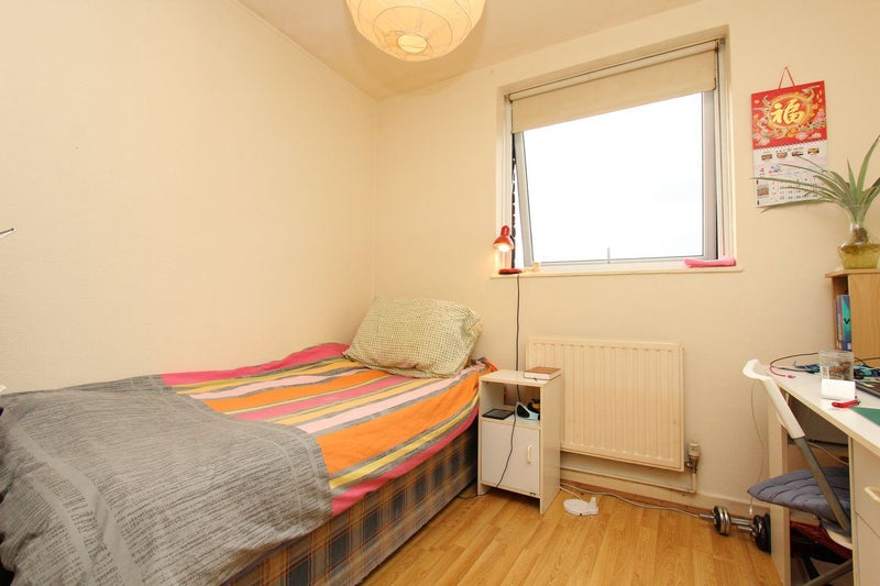 Big Double Room Available Now 5 min To BANK - student accommodation in Limehouse - img_2