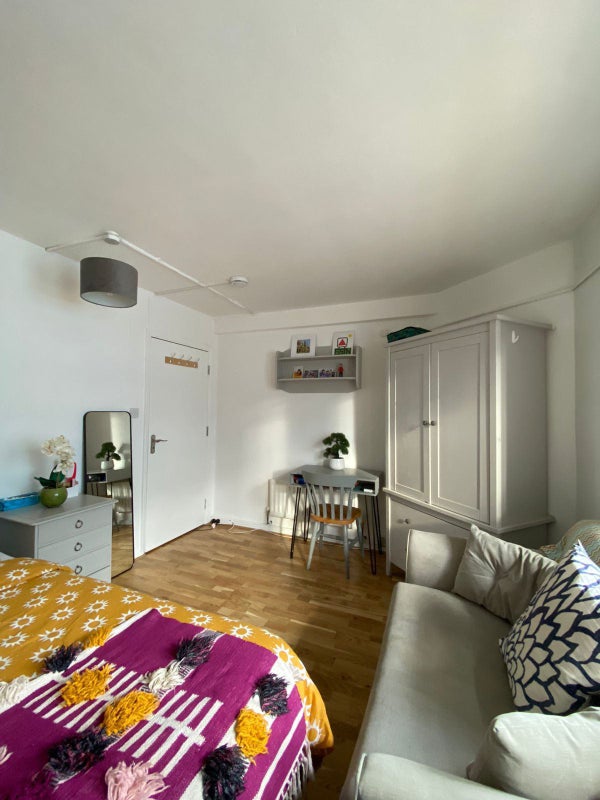 Big Double room available - student accommodation in Clerkenwell - img_3